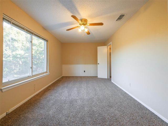 2113 Fleur De Lis Court, Arlington, TX 76012