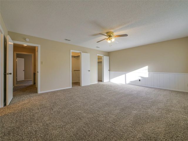 2113 Fleur De Lis Court, Arlington, TX 76012