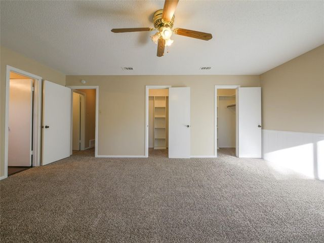 2113 Fleur De Lis Court, Arlington, TX 76012