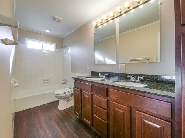 2113 Fleur De Lis Court, Arlington, TX 76012