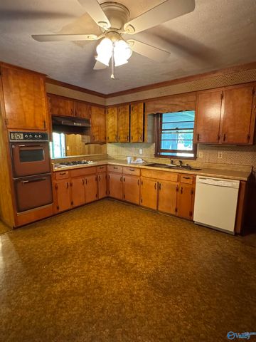 705 Church Road, Gadsden, AL 35904