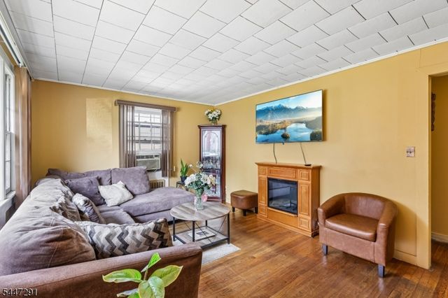 563 Purce St, Hillside Twp., NJ 07205