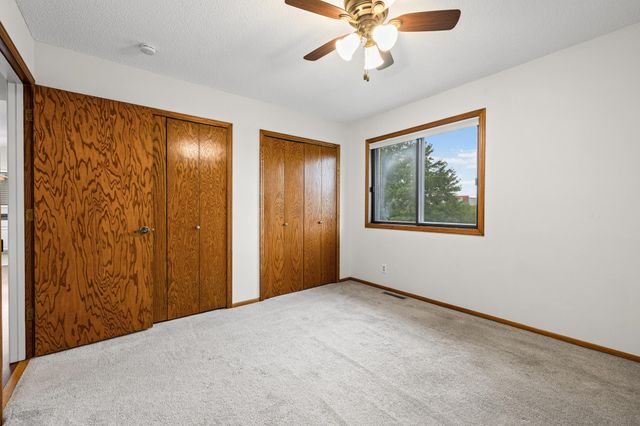 1346 Cope Avenue E, Maplewood, MN 55109