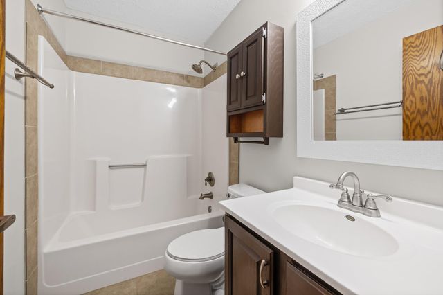 1346 Cope Avenue E, Maplewood, MN 55109