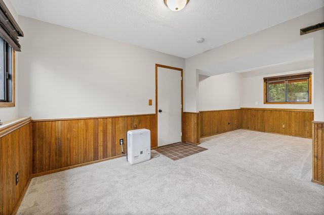 1346 Cope Avenue E, Maplewood, MN 55109