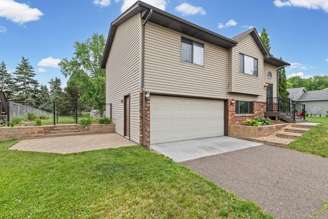 1346 Cope Avenue E, Maplewood, MN 55109
