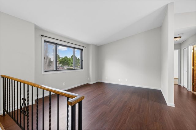 1346 Cope Avenue E, Maplewood, MN 55109