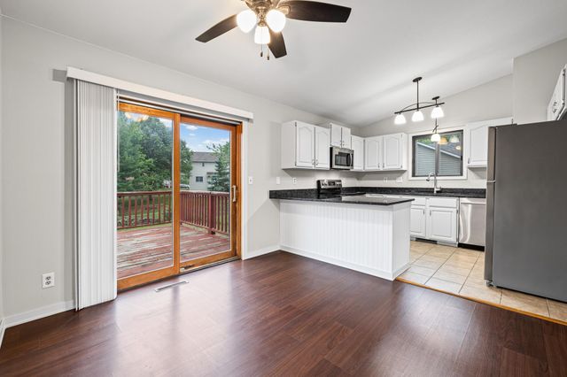 1346 Cope Avenue E, Maplewood, MN 55109