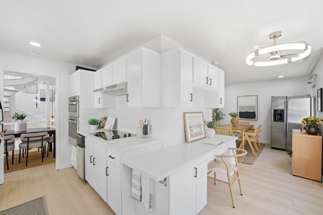 2411 Carlmont Drive 110, Belmont, CA 94002