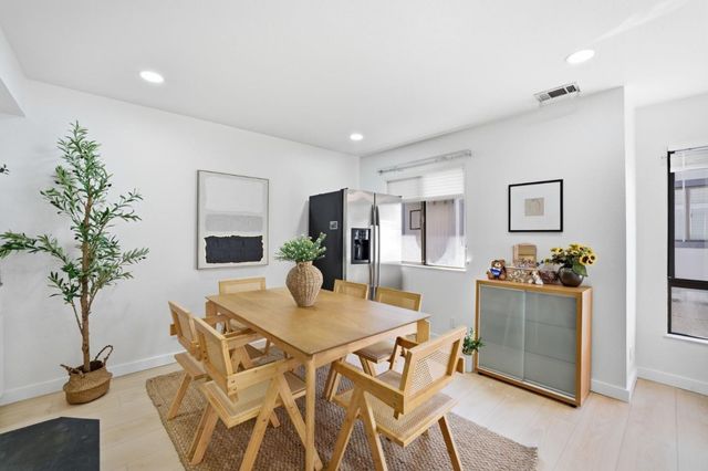 2411 Carlmont Drive 110, Belmont, CA 94002