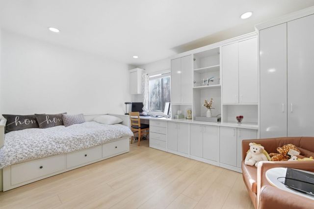 2411 Carlmont Drive 110, Belmont, CA 94002