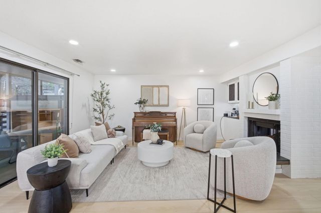 2411 Carlmont Drive 110, Belmont, CA 94002