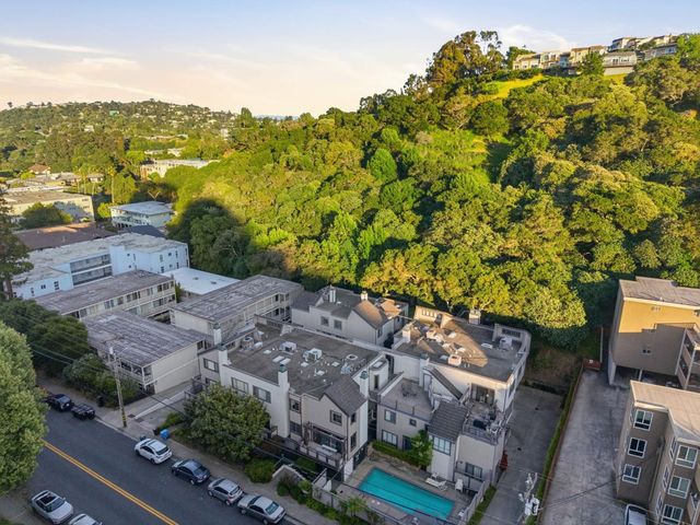 2411 Carlmont Drive 110, Belmont, CA 94002