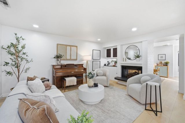 2411 Carlmont Drive 110, Belmont, CA 94002