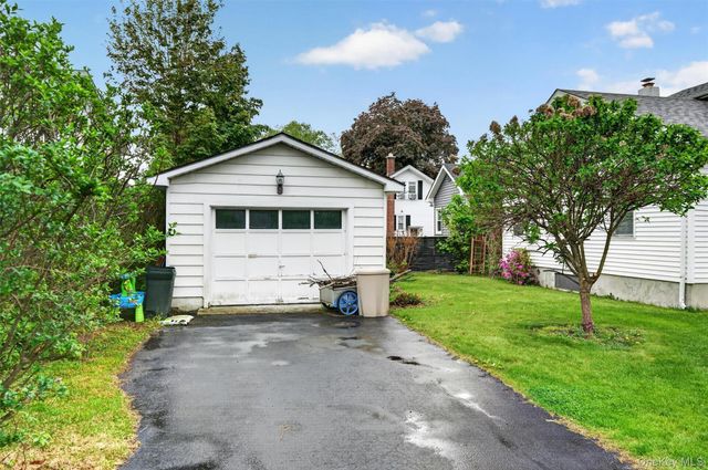 10 Hazen Street, Greenwood Lake, NY 10925