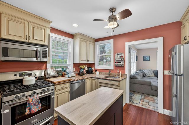 10 Hazen Street, Greenwood Lake, NY 10925