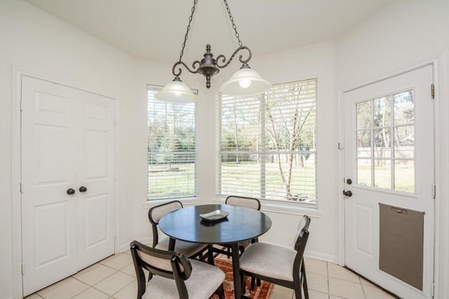 14 Guinevere Place, Conroe, TX 77384