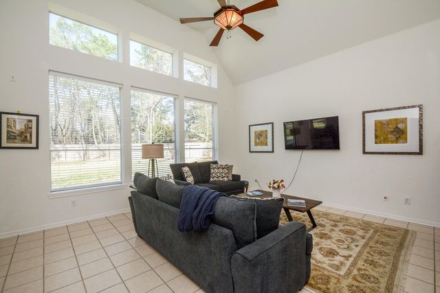 14 Guinevere Place, Conroe, TX 77384