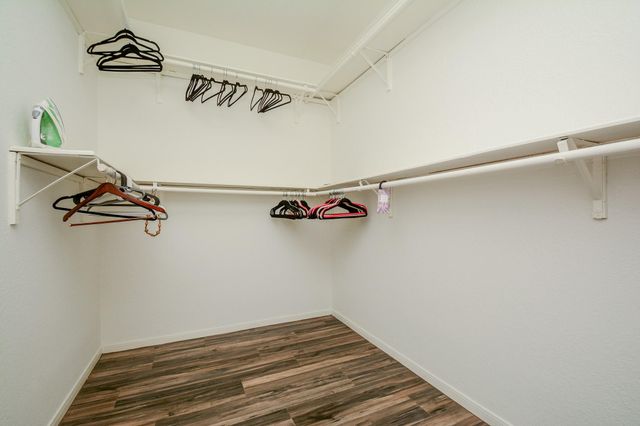 14 Guinevere Place, Conroe, TX 77384