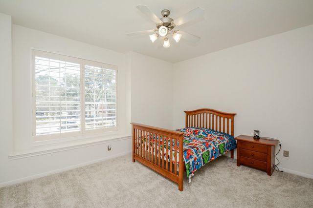 14 Guinevere Place, Conroe, TX 77384