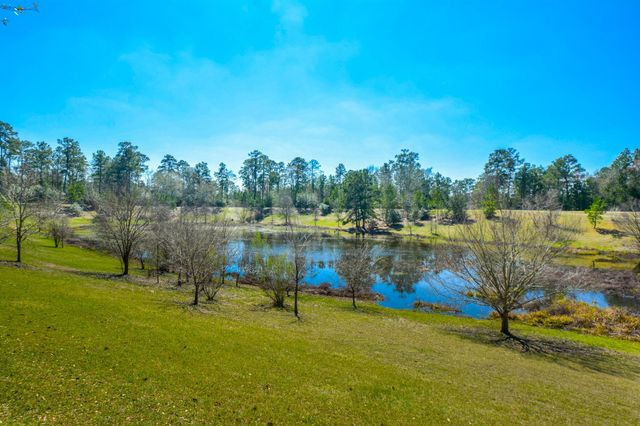 14 Guinevere Place, Conroe, TX 77384