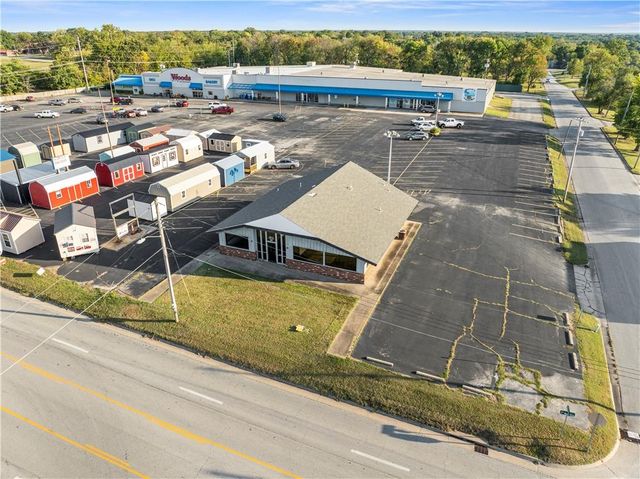 1419 W Austin Boulevard, Nevada, MO 64772