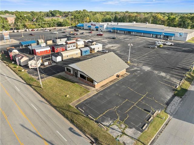 1419 W Austin Boulevard, Nevada, MO 64772