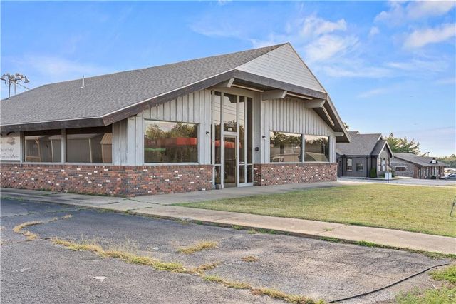 1419 W Austin Boulevard, Nevada, MO 64772