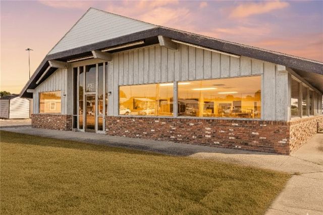 1419 W Austin Boulevard, Nevada, MO 64772