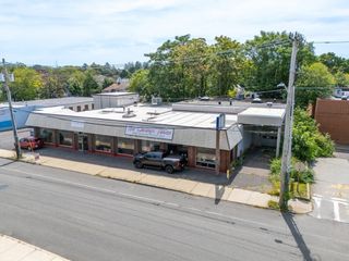 1594 Dwight St, Holyoke, MA 01040