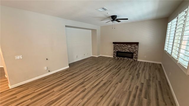 1571 Foothill, Redlands, CA 92374