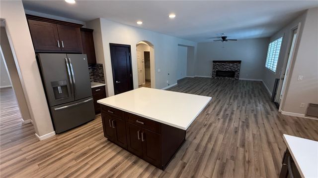 1571 Foothill, Redlands, CA 92374