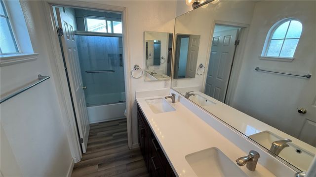 1571 Foothill, Redlands, CA 92374