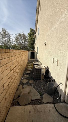 1571 Foothill, Redlands, CA 92374