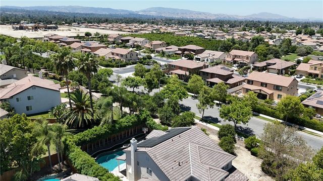 1571 Foothill, Redlands, CA 92374