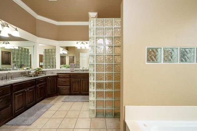 4228 Harrogate Drive, Norman, OK 73072