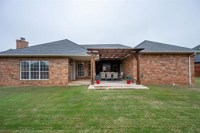 4228 Harrogate Drive, Norman, OK 73072