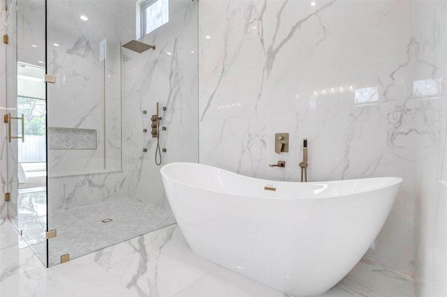 207 W 33rd Street, Houston, TX 77018