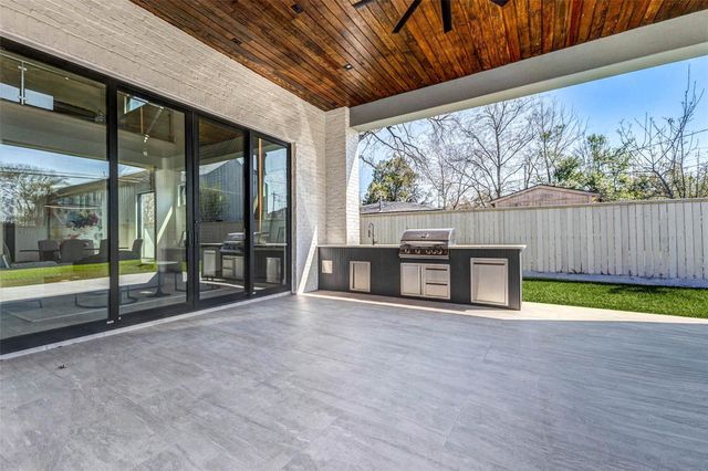 207 W 33rd Street, Houston, TX 77018