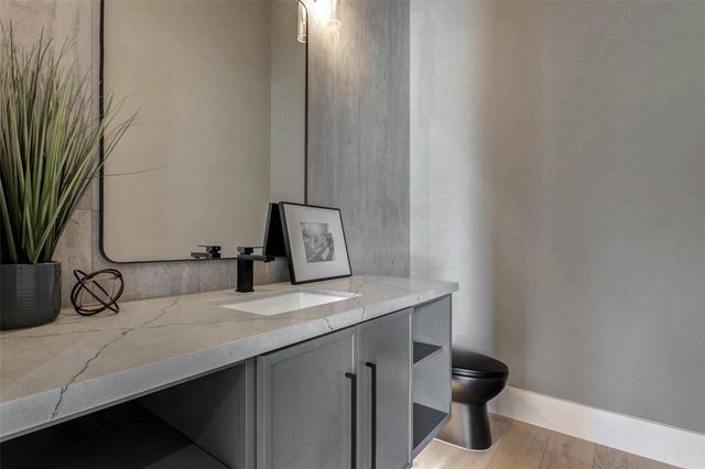 207 W 33rd Street, Houston, TX 77018