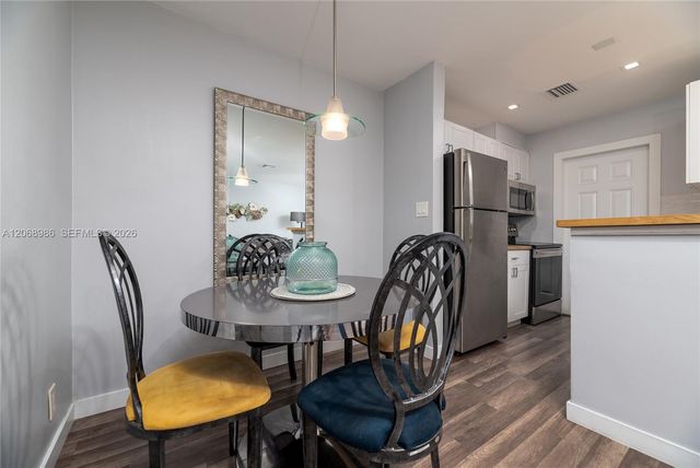 1352 Holly Heights Drive, Fort Lauderdale, FL 33304