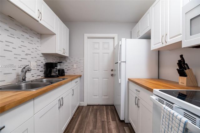 1352 Holly Heights Drive, Fort Lauderdale, FL 33304