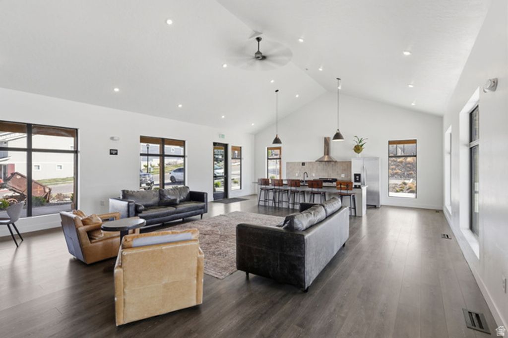 Image 26 of property listing at 3898 S SILVER BANK DR, Magna, UT 84044