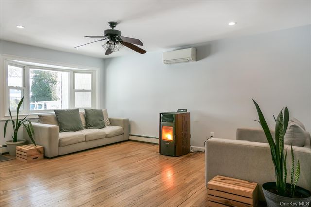 84 Bieselin Road, Bellport Village, NY 11713