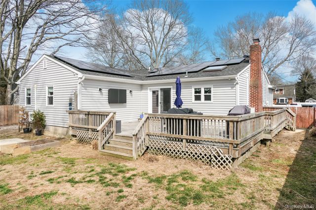 84 Bieselin Road, Bellport Village, NY 11713