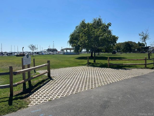 84 Bieselin Road, Bellport Village, NY 11713
