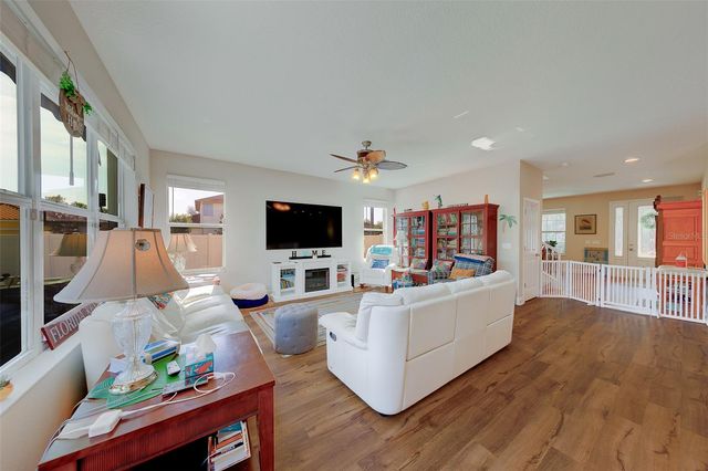 7405 70TH AVENUE N, Pinellas Park, FL 33781