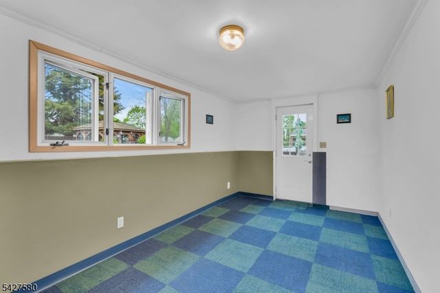 106 Louis Ln, Hackettstown Town, NJ 07840