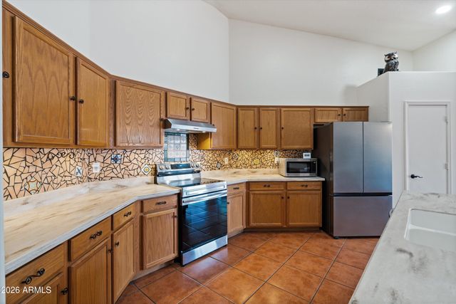 566 W COBBLESTONE Court, Casa Grande, AZ 85122