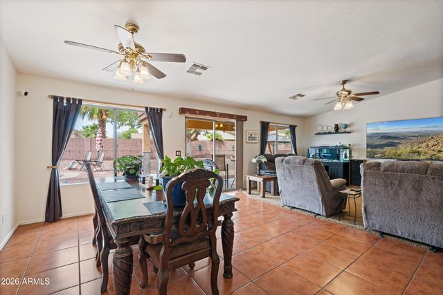 566 W COBBLESTONE Court, Casa Grande, AZ 85122